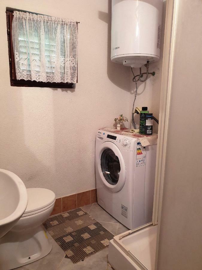 Draga Koncar Guest House Vrelo Koreničko Buitenkant foto